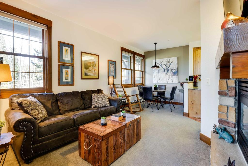 Ski-In Ski-Out Granby Ranch Condo with Amenities! photo 4