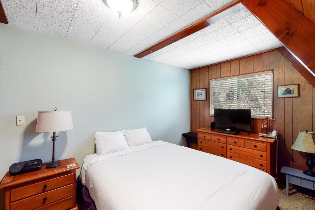 Alford Family Lodge photo 2