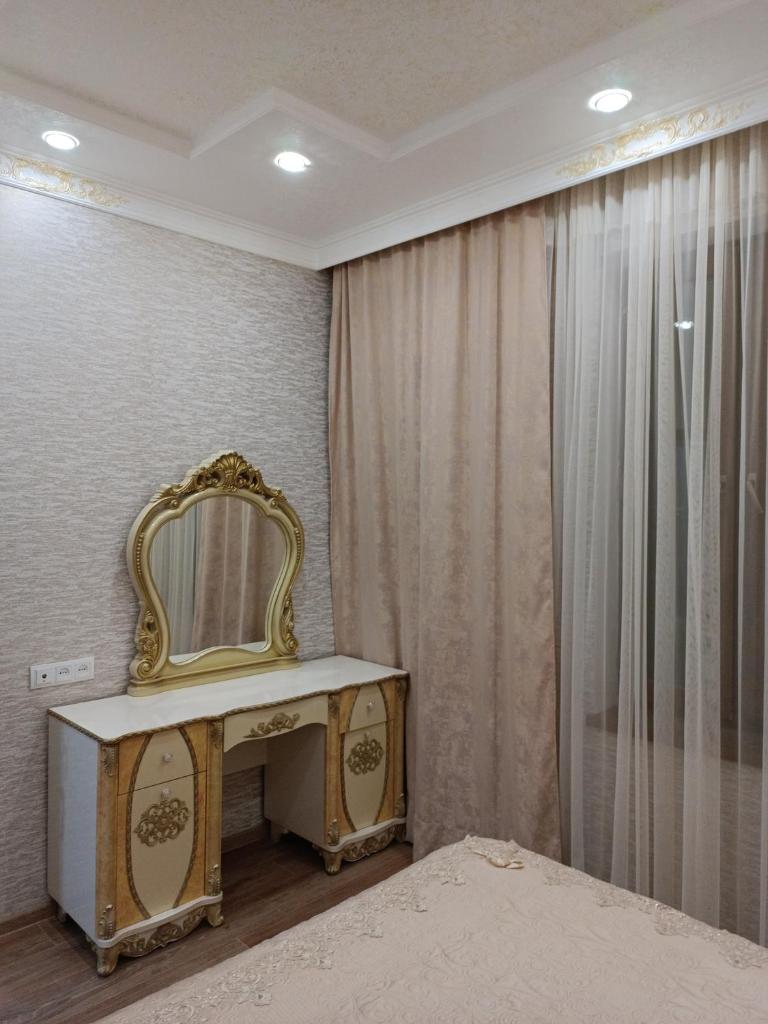 Tevosyan EVN Airoport photo 2