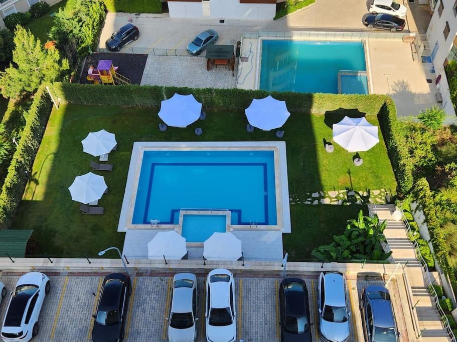 Residence with sea view and pool photo 1