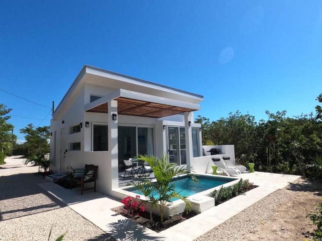 Gracehaven Villas -Choose you own private villa with pool - 250 yds to Grace Bay beach photo 1