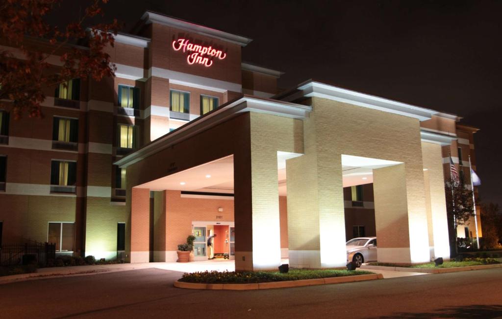 Hampton Inn Hampton-Newport News photo 2