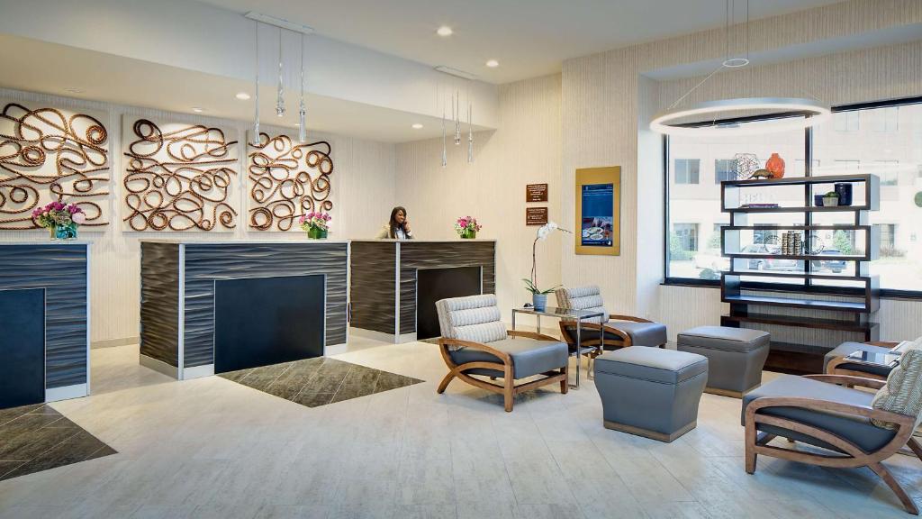 Embassy Suites by Hilton Dallas-Love Field photo 1