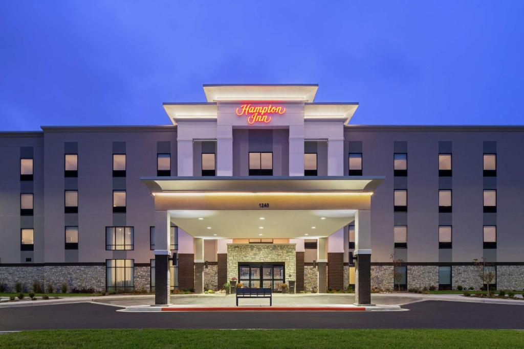 Hampton Inn Sikeston photo 2