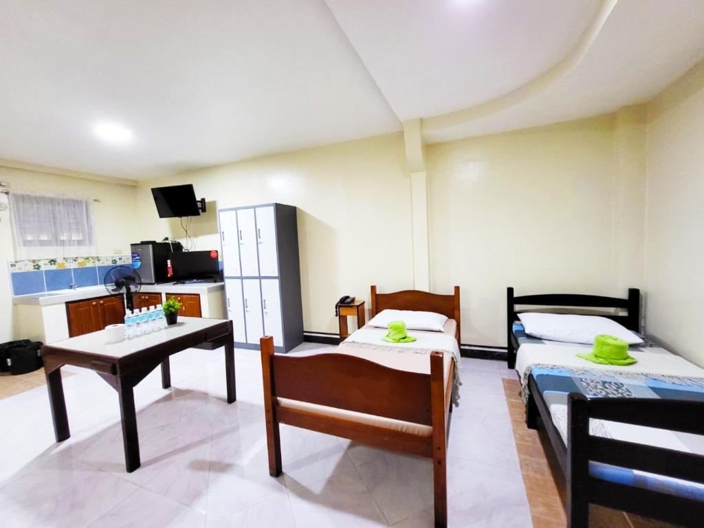 B&J Guesthouse and Tours photo 4
