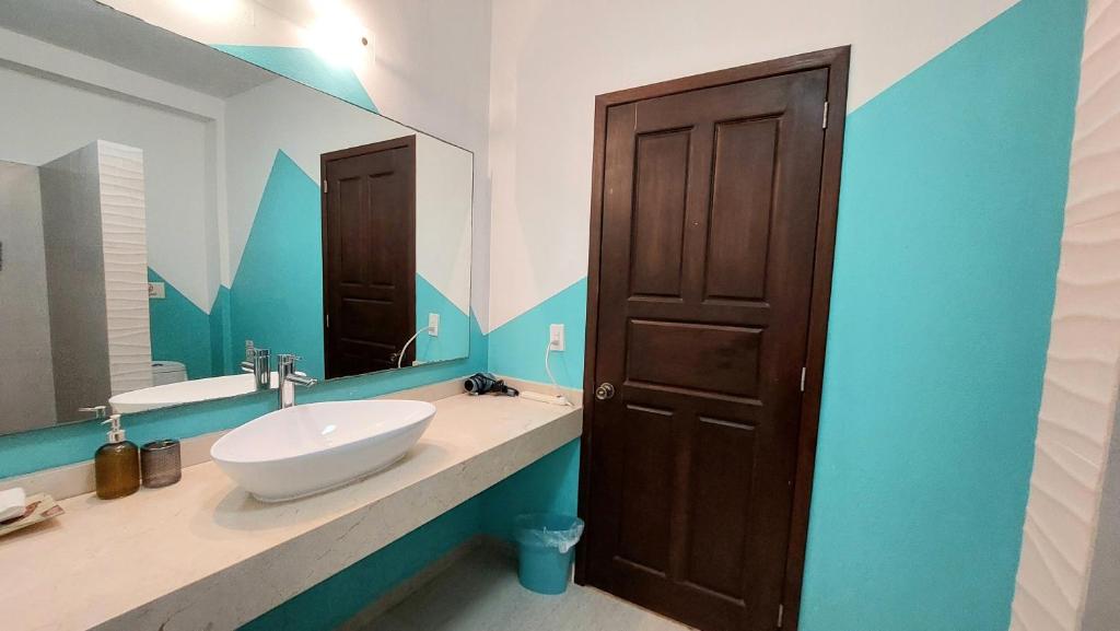 La Villa du Golf à Cancun Hotel Boutique - Tap to explore photos