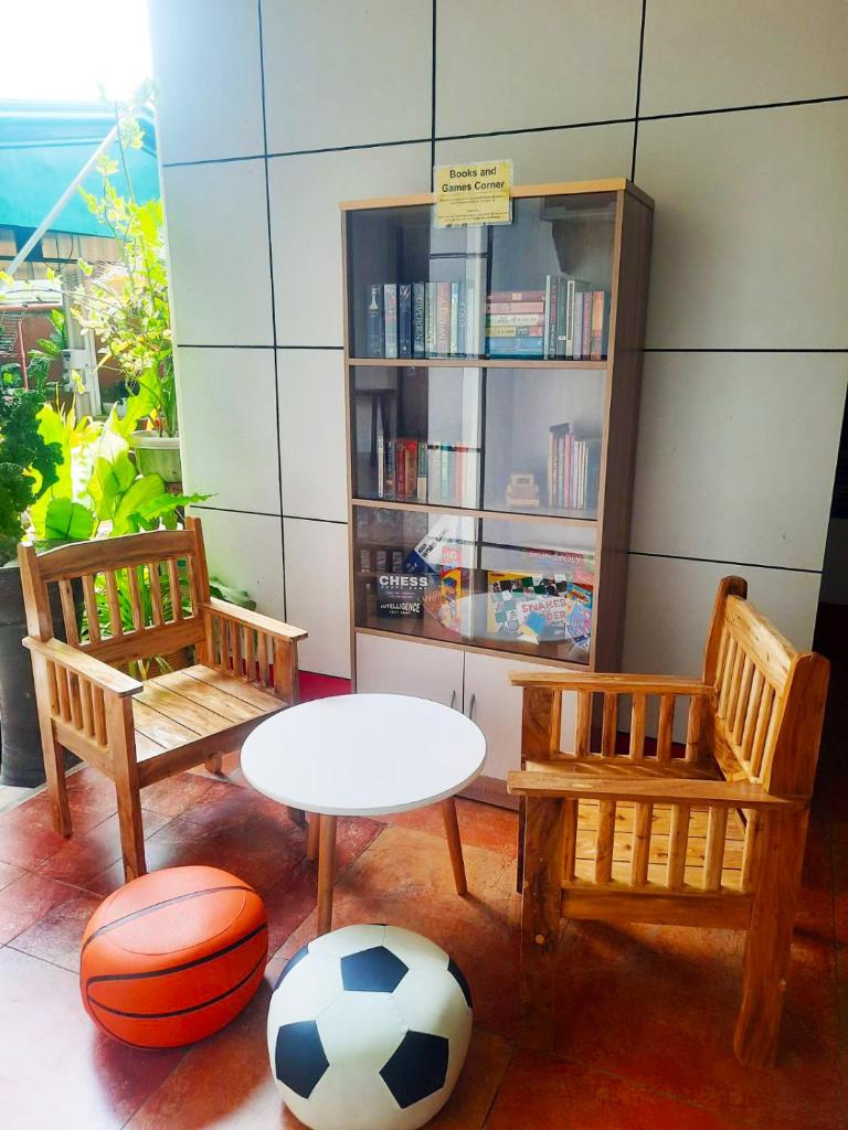 B&J Guesthouse and Tours photo 2