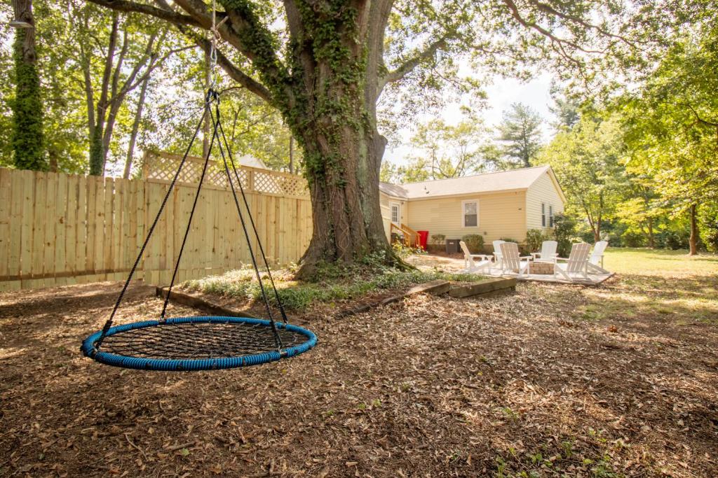 Industrial Chic Getaway Simpsonville - Family Home photo 2
