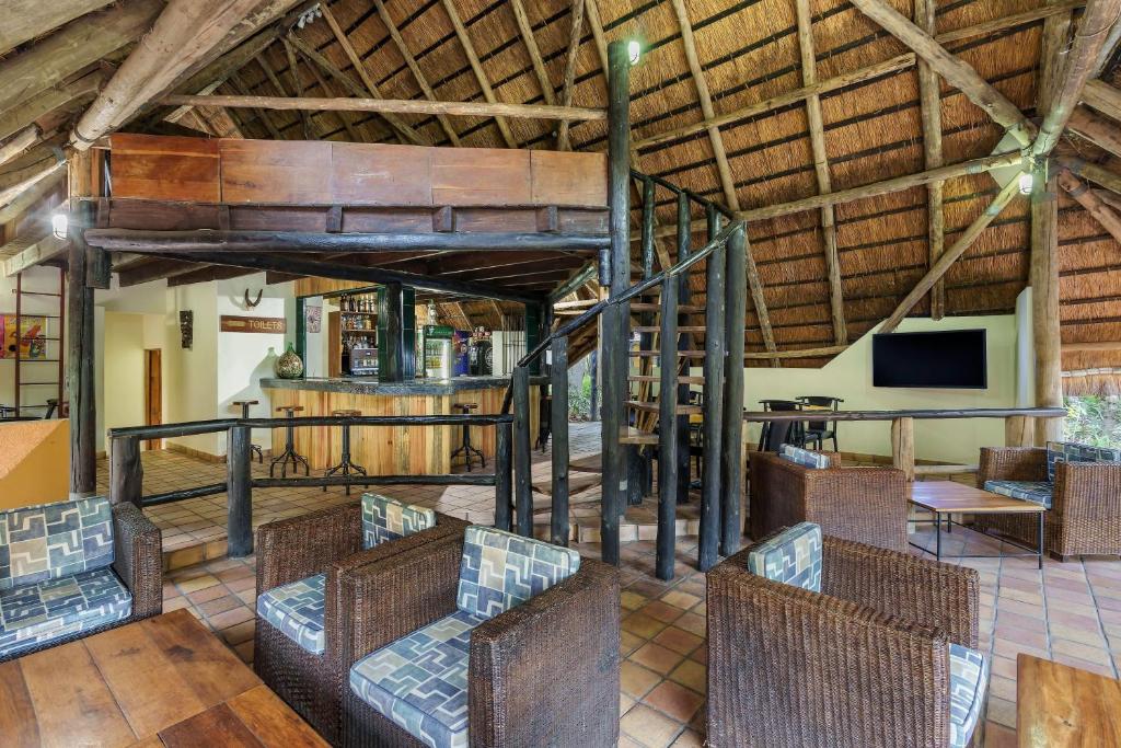 Protea Hotel by Marriott Lusaka Safari Lodge photo 4