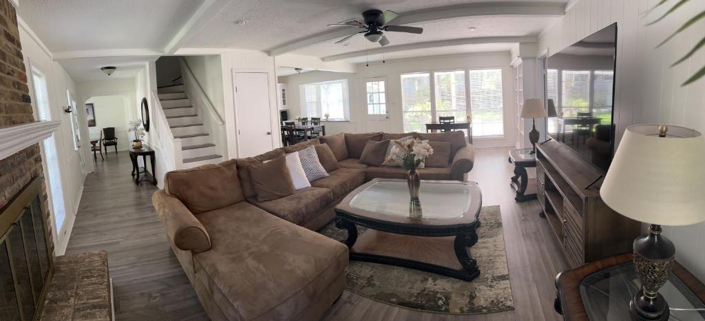 Beautiful and comfortable complete house photo 3