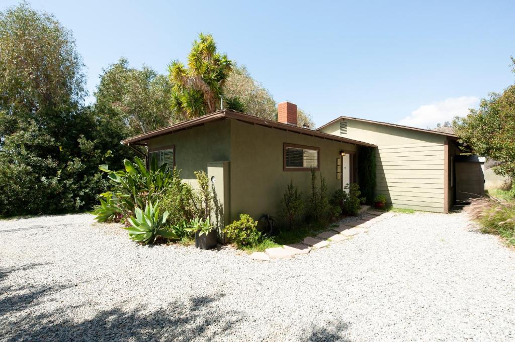 30 PCT OFF!! Limited Time! Malibu Peaceful Getaway, Near Beach & Hiking & Central Malibu image