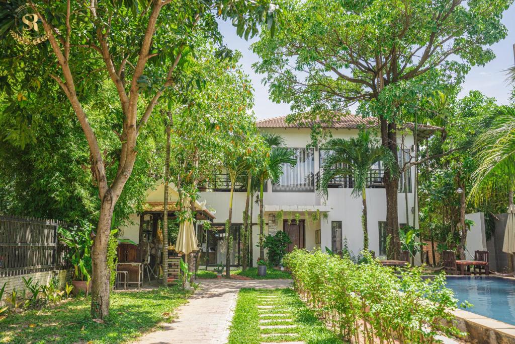 Saline Residence photo 1