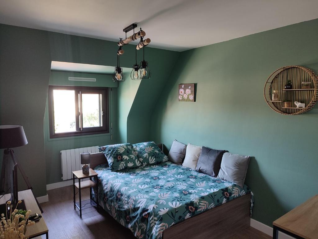 Green cosy photo 4
