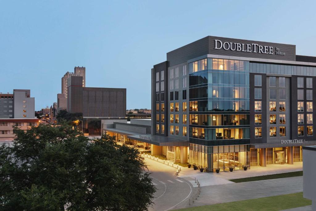 Doubletree By Hilton Abilene Downtown Convention Center photo 2