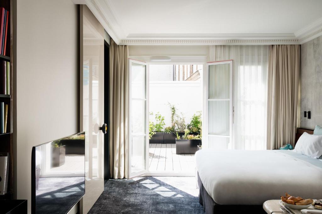 Сьюит (Полулюкс), Hotel Les Bains Paris