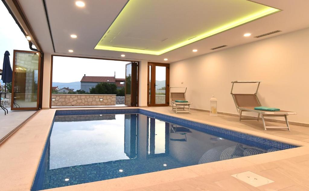 Villa Muskatel -with heated pool photo 4