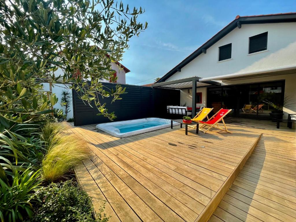 Villa à Biarritz avec une terrasse un SPA et parking photo 2