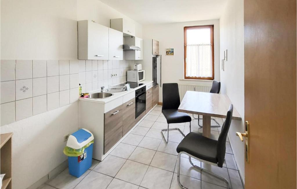 Amazing Apartment In Harzgerode With Wifi And 2 Bedrooms photo 4