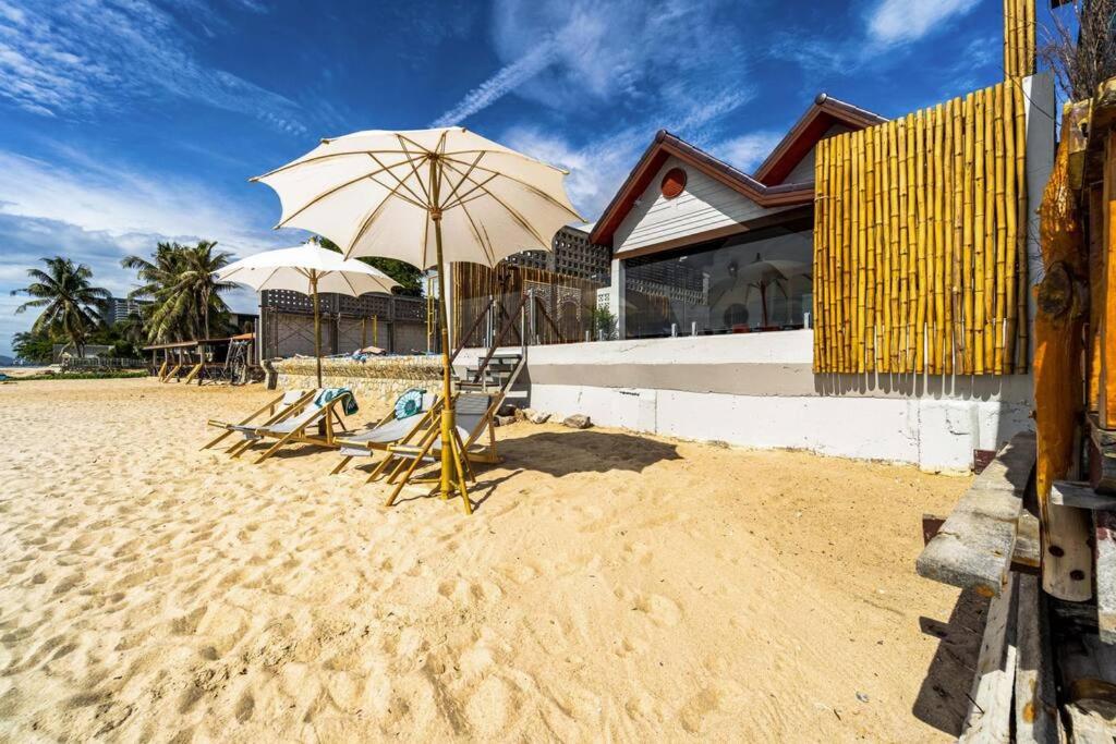 Private Beach Front Villa, 3 Bedrooms! (CA3) photo 2