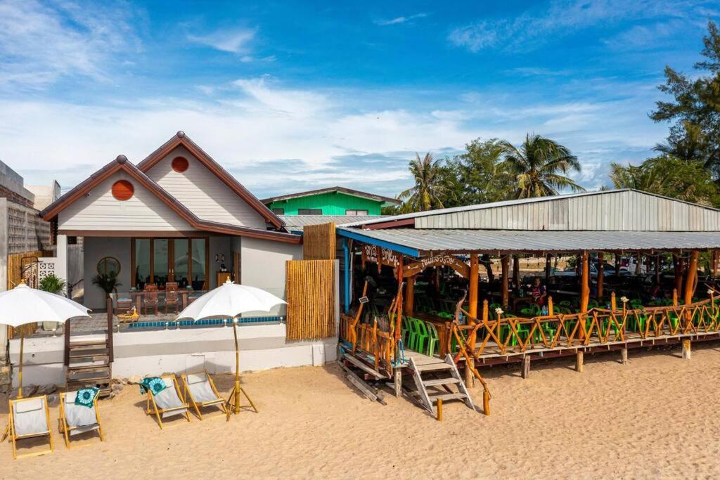 Private Beach Front Villa, 3 Bedrooms! (CA3) photo 3