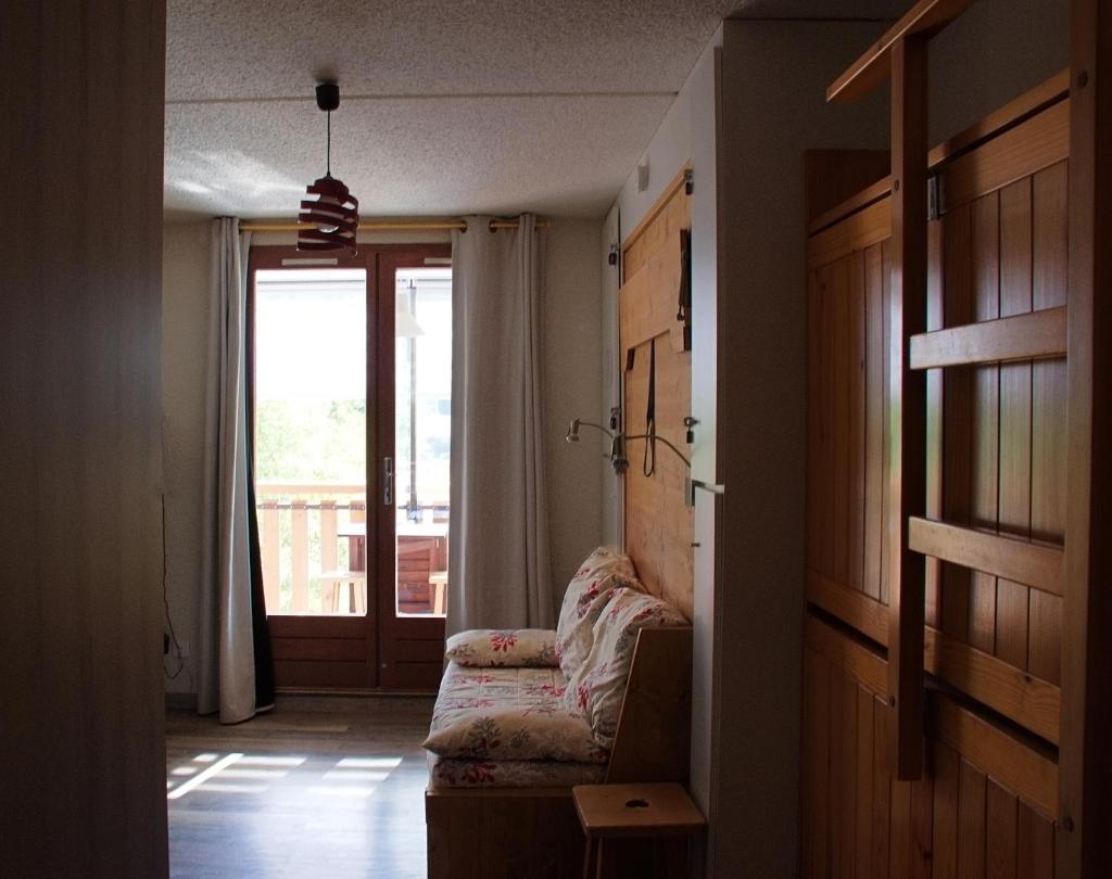 studio équipé avec balcon fermé photo 4