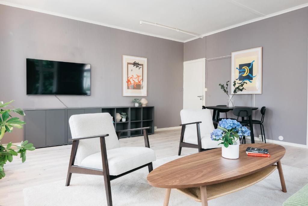 S54 - Private Rooms in the City Center photo 1