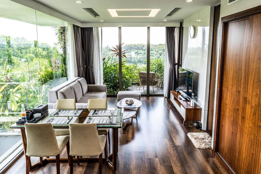 1BR, 1 Sofa bed Luxurious 5-stars Flamingo Resort.