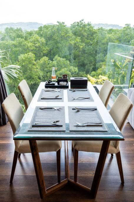 1BR, 1 Sofa bed Luxurious 5-stars Flamingo Resort.