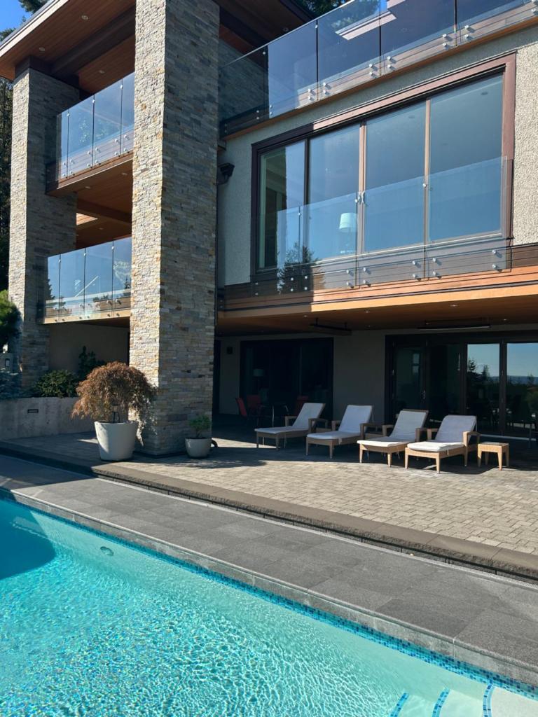 Luxury accomodation in West Vancouver