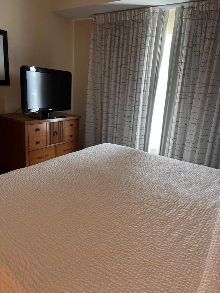 Queen bed available photo 3