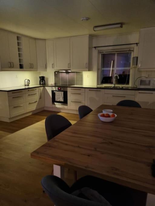 Moderne hus med 5 soverom og 2 bad på Hidra photo 2