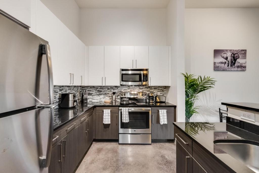 Stylish 2 Bedroom Apartment in Medical District photo 1
