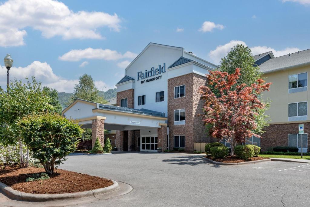 Fairfield Inn Suites by Marriott Cherokee image