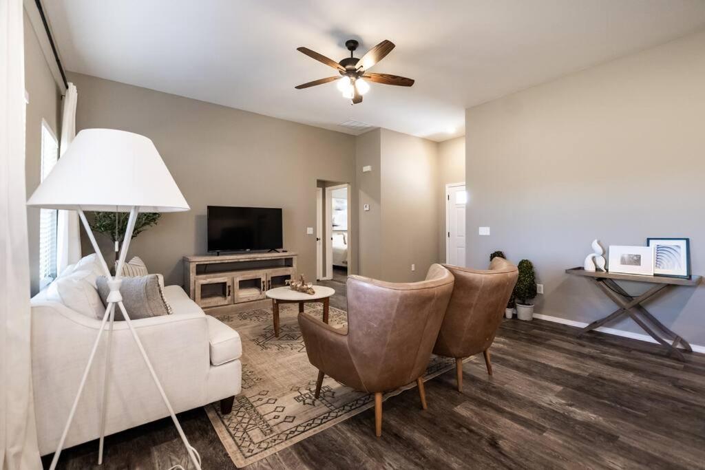 NEW! Beautiful and Spacious Home photo 1