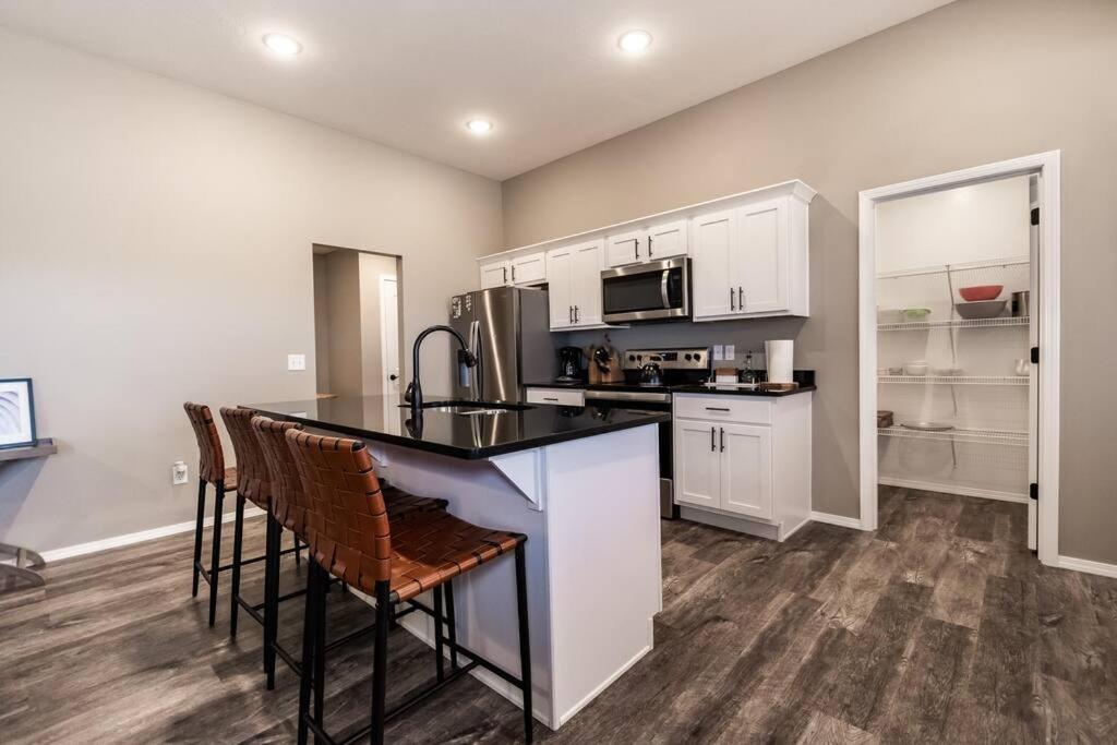 NEW! Beautiful and Spacious Home photo 4