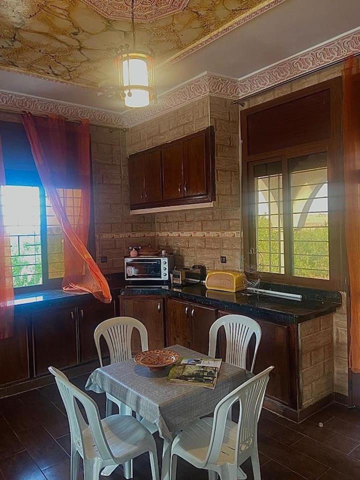 Paradiso Ferme avec 3 chambres 3 grands salons marocains piscine et terrasse فيلا بثلاث غرف نوم وثلاثة صالونات مغربية ومسبح وتراس photo 2