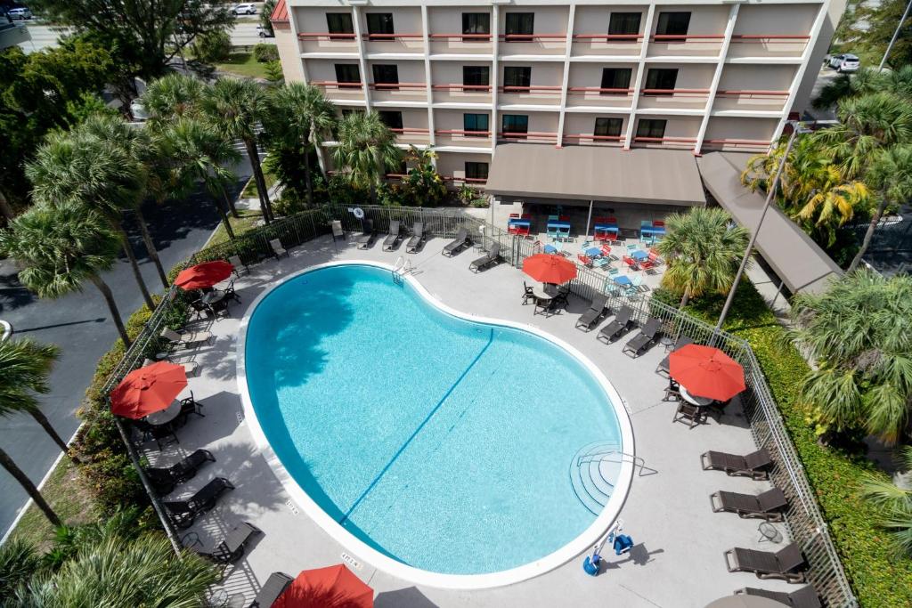 Red Roof Inn PLUS+ Miami Airport image