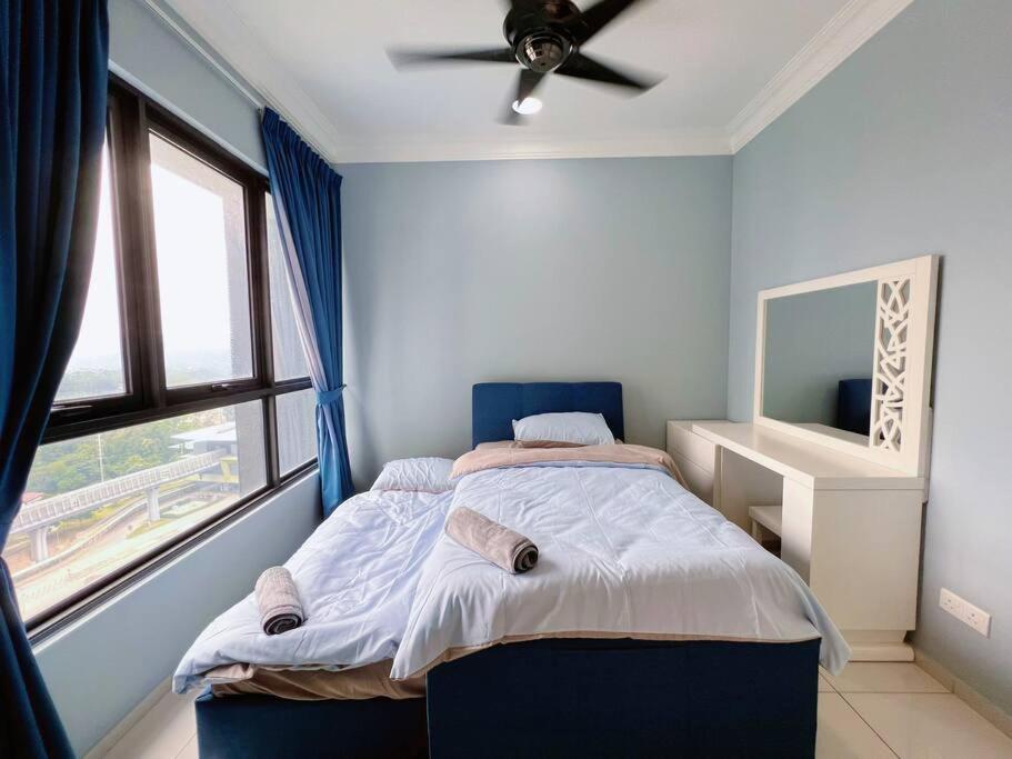 Homely 2BR Heritage D'Sara @ Link to MRT, Near Thomson Hospital & Sungai Buloh Hospital photo 3