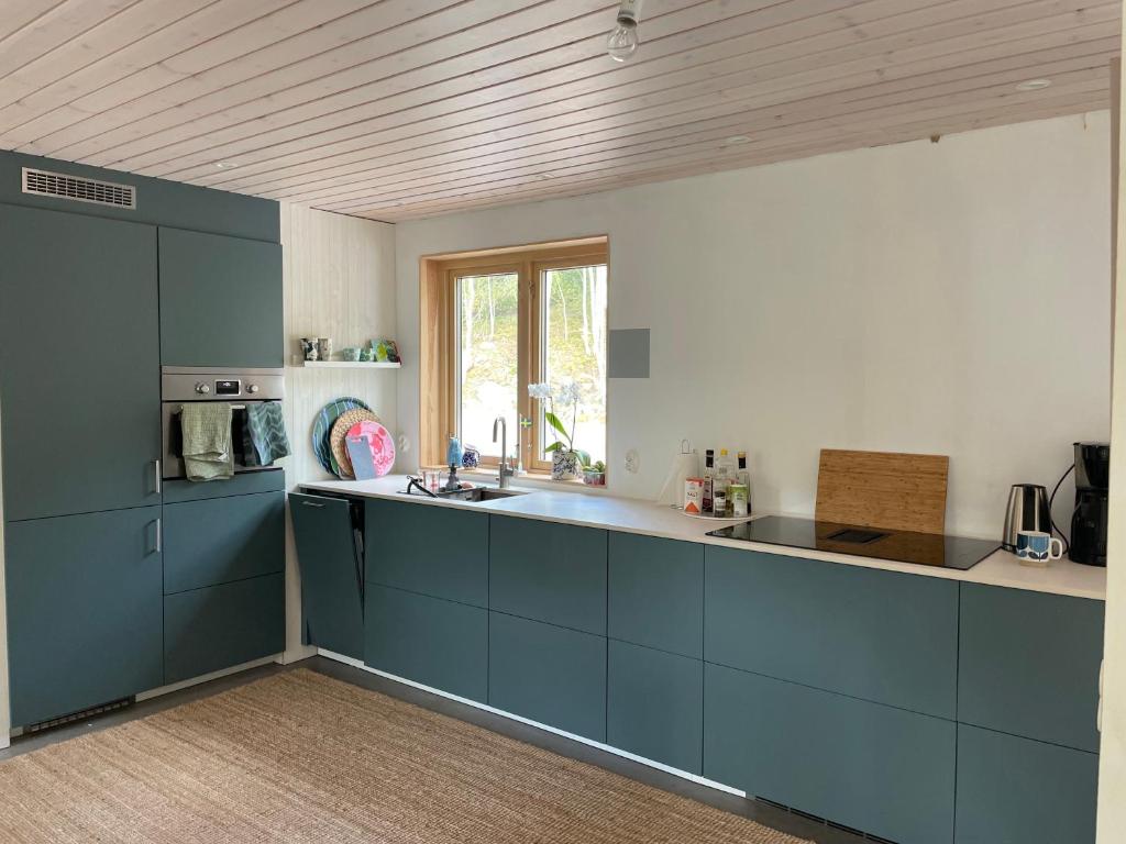 Nybyggd villa i mysiga Bovallstrand photo 3