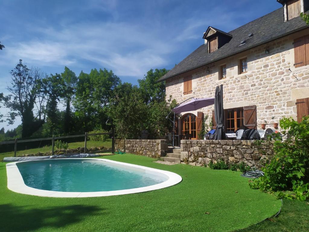 La grange de Salvaneix Gîte pour 15 personnes 7 chambres avec 6 sdb-6wc photo 2