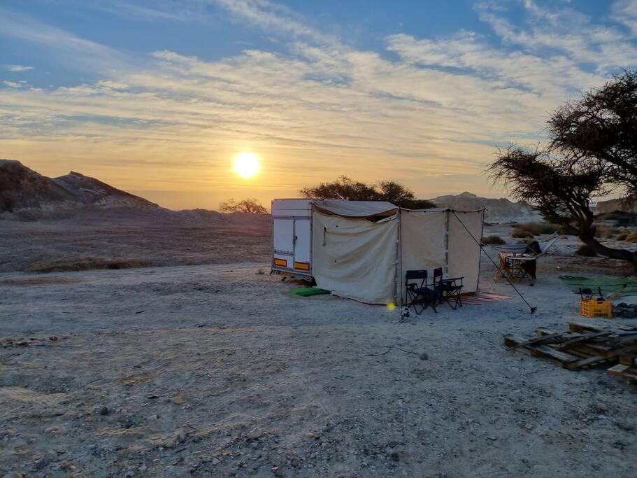 ג'וני- חוויה בקארוון מדברי photo 2