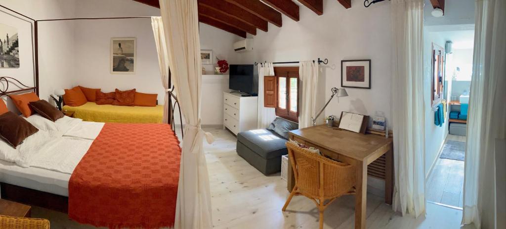 Dachterrassenzimmer in romantischem Landhaus mit Pool photo 2
