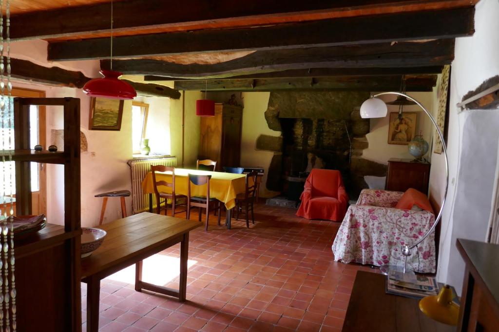 Maison bretonne de caractère avec grand terrain, à 3 kilomètres de la mer ! photo 4