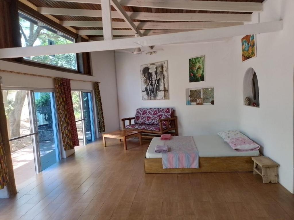 Kokrobite Gardens Restaurant and Guest House photo 1