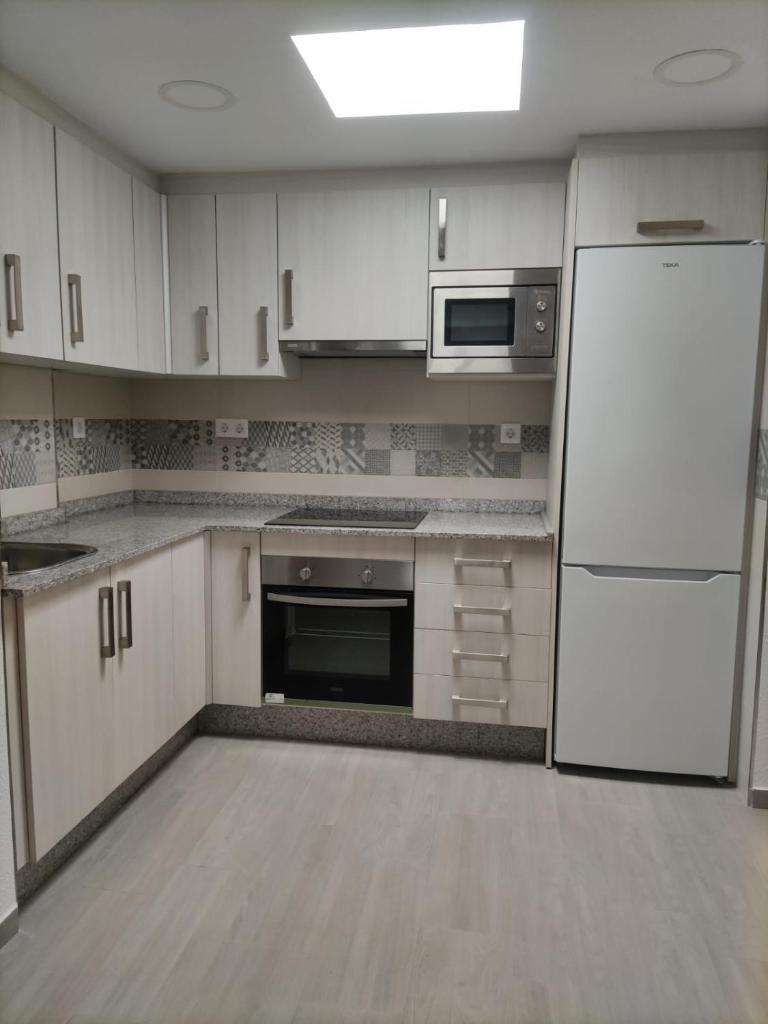 Apartamento reformado con piscina y vistas photo 3