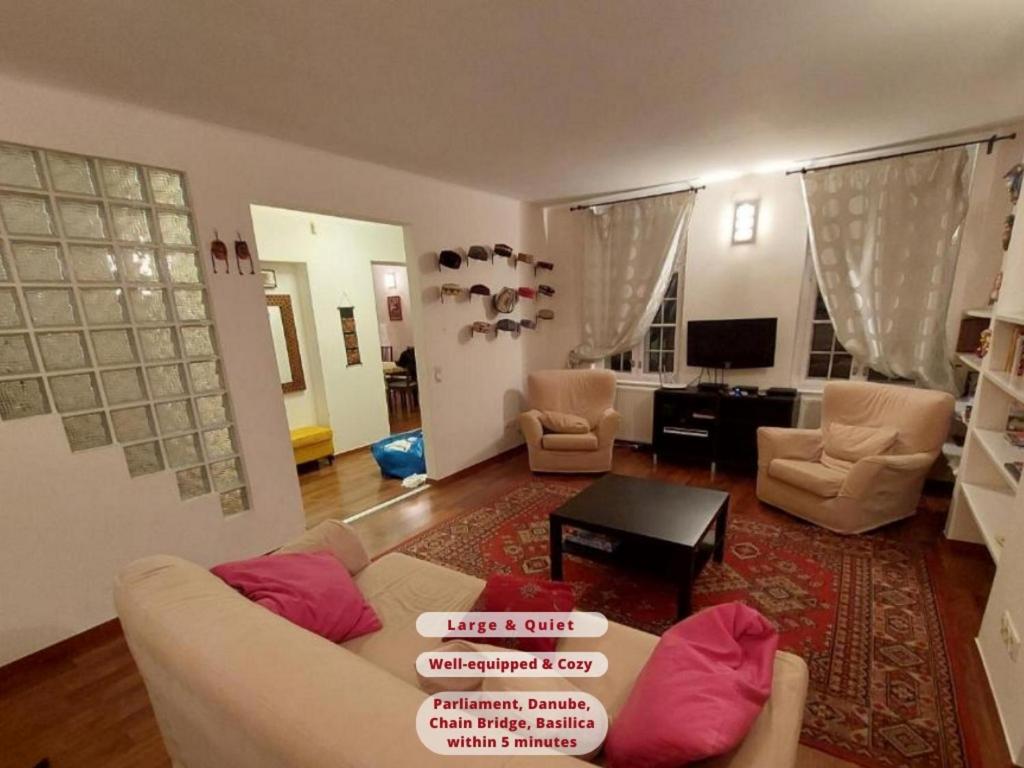 Queen Zita Apt 130 m2 near Chain Bridge - Tap to explore photos