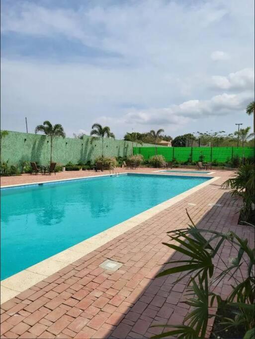 Beautiful new townhouse w/pool photo 2