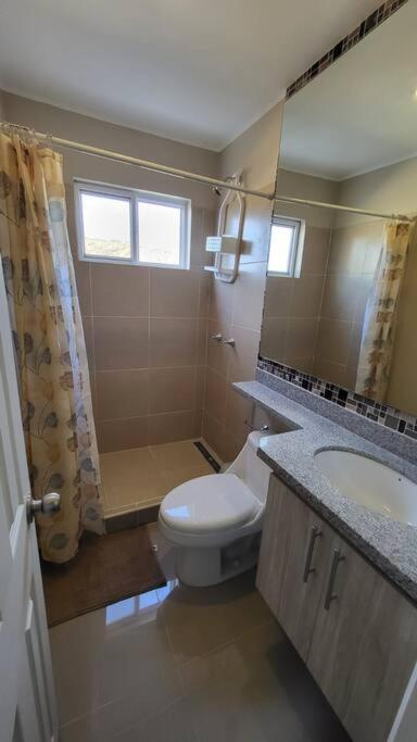 Beautiful new townhouse w/pool photo 3