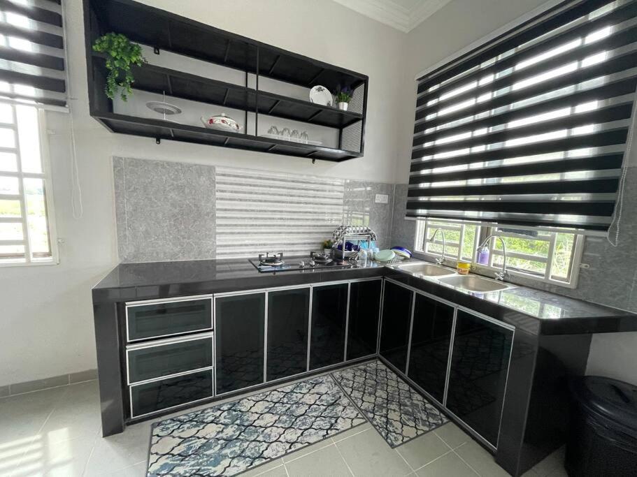 Nice bungalow with view of paddy fields photo 1
