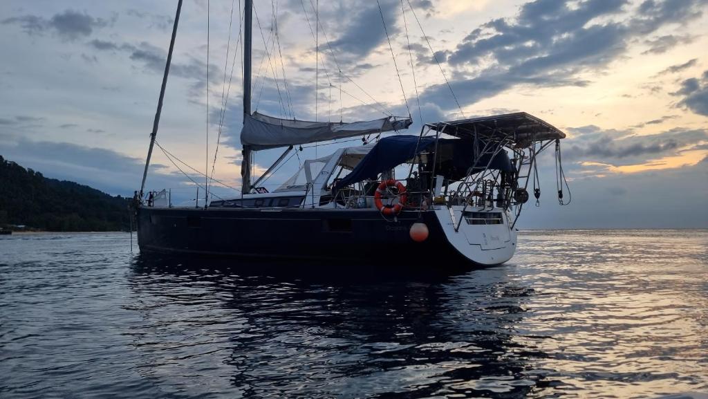 Pirate & Captain's Sailboat photo 2